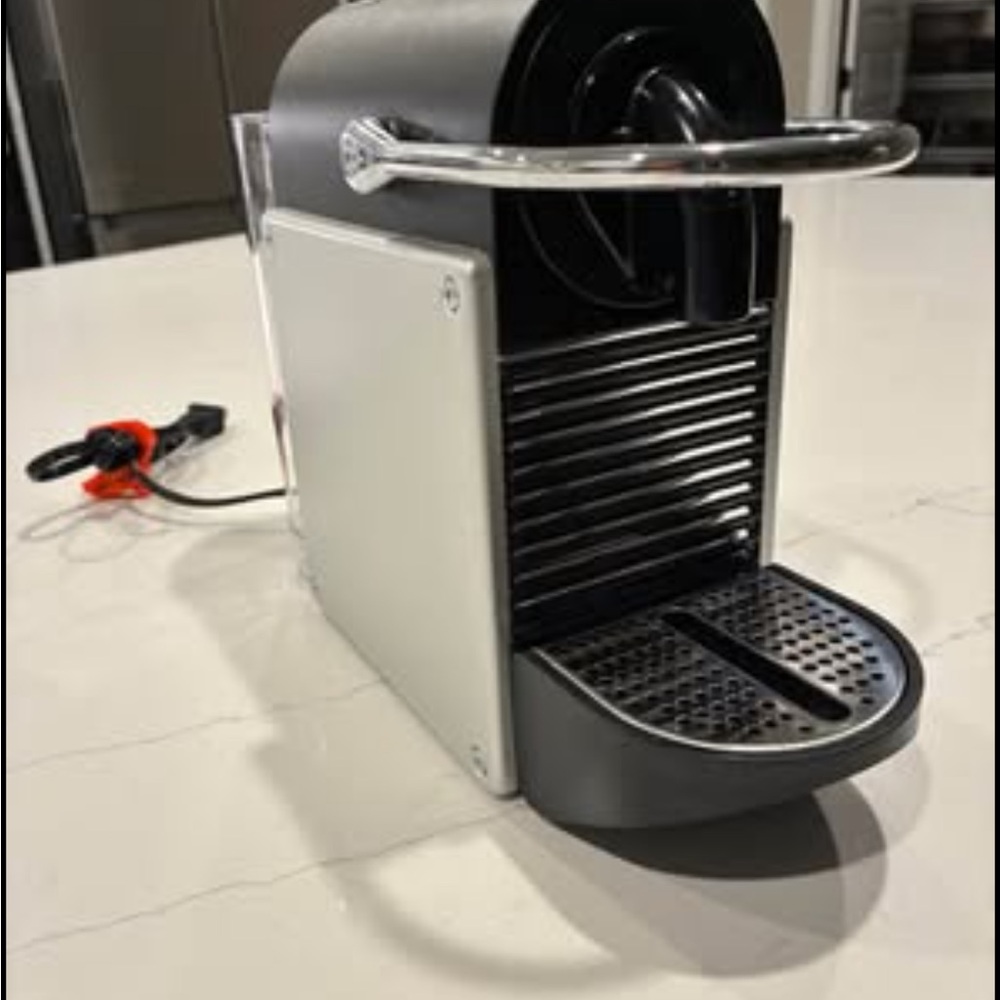 Nespresso Pixie Espresso Machine